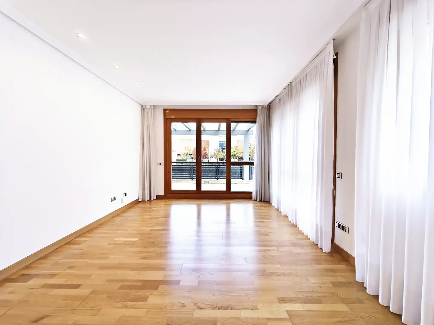 Sala de estar de Piso en venta en  Logroño con Aire acondicionado, Calefacción y Jardín privado