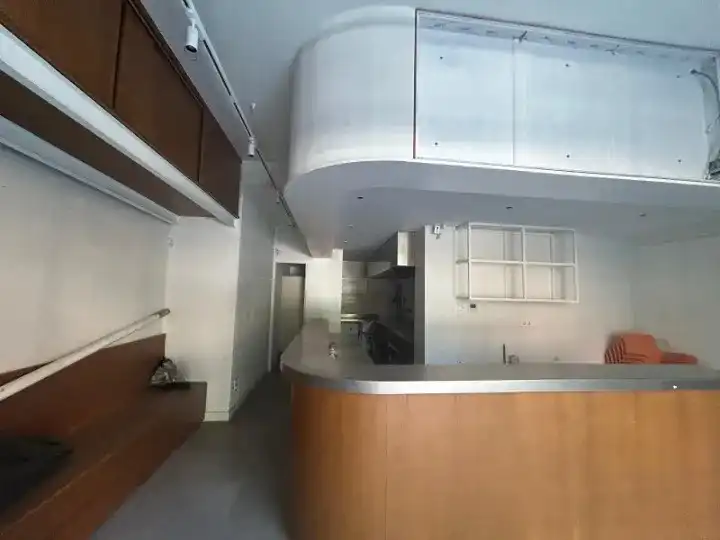 Cuina de Local en venda en Barcelona amb Aire condicionat