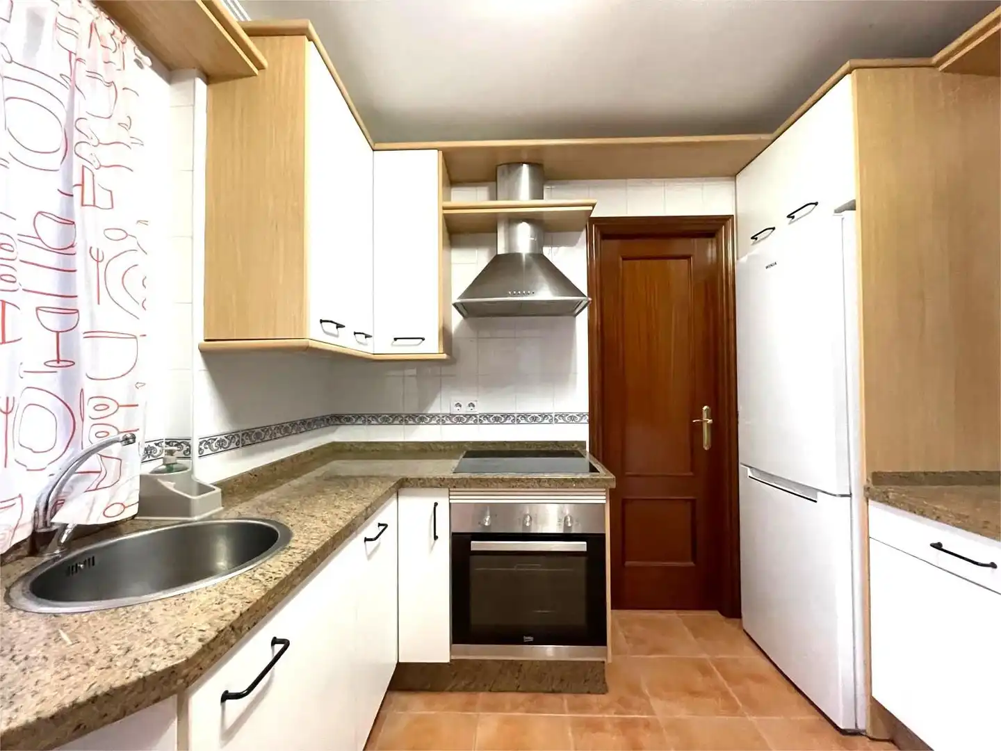 Cocina de Casa o chalet de alquiler en El Portil con Piscina comunitaria