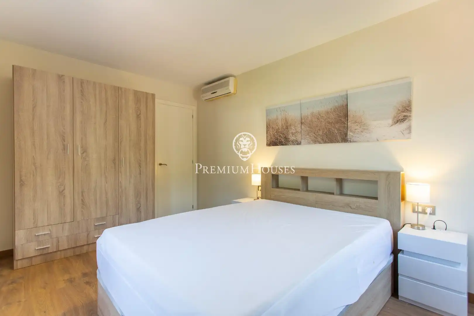 Bedroom of Flat for rent in Premià de Dalt  with Heating, Terrace and Community pool