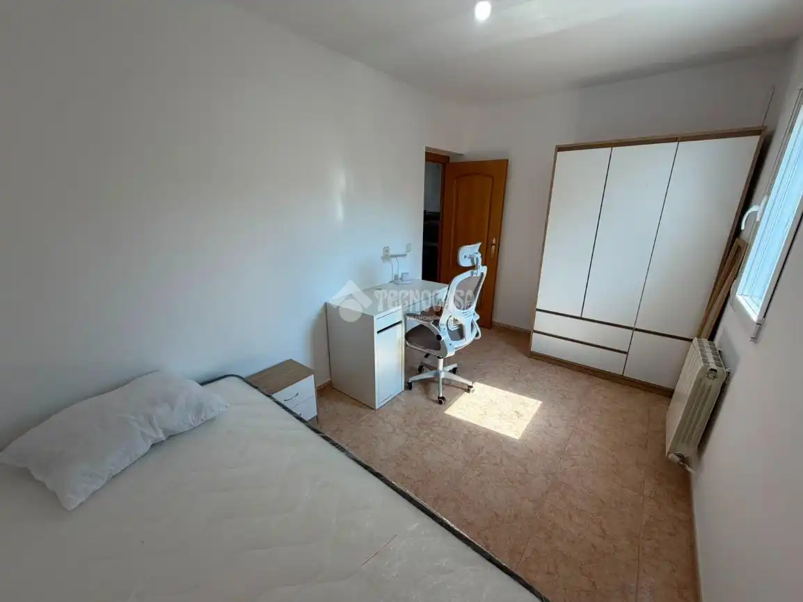 Bedroom of Flat for rent in Getafe  with Air Conditioner and Heating