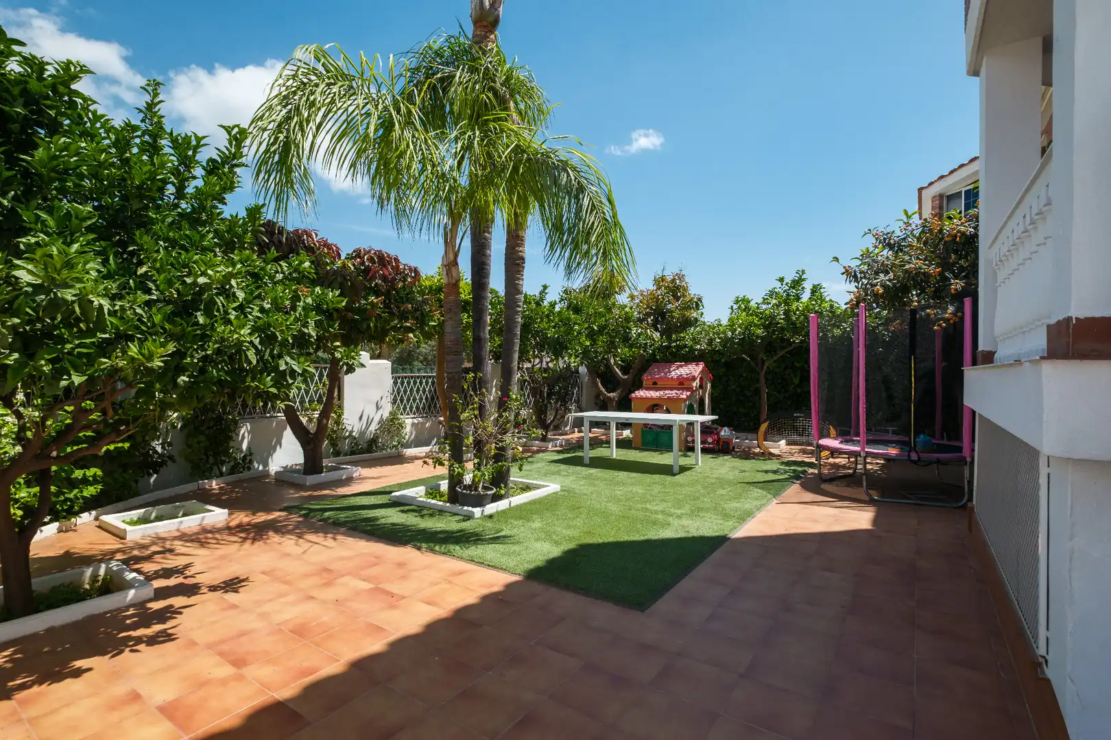 Jardí de Casa adosada en venda en Alhaurín de la Torre amb Aire condicionat, Jardí privat i Terrassa
