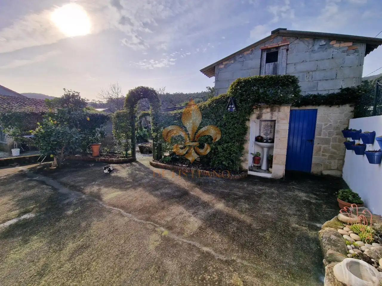 Vista exterior de Casa o xalet en venda en O Rosal   amb Calefacció, Jardí privat i Terrassa