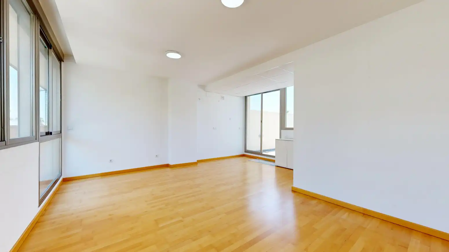 Sala d'estar de Casa adosada en venda en Torrent amb Aire condicionat, Calefacció i Parquet