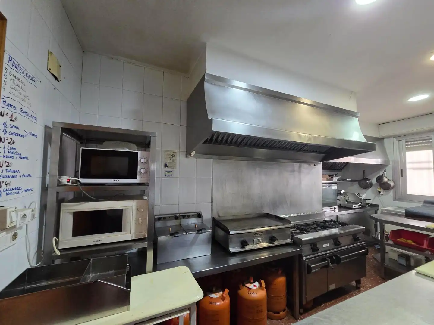 Kitchen of Commercial properties for sale in Tavernes de la Valldigna  with Furnished