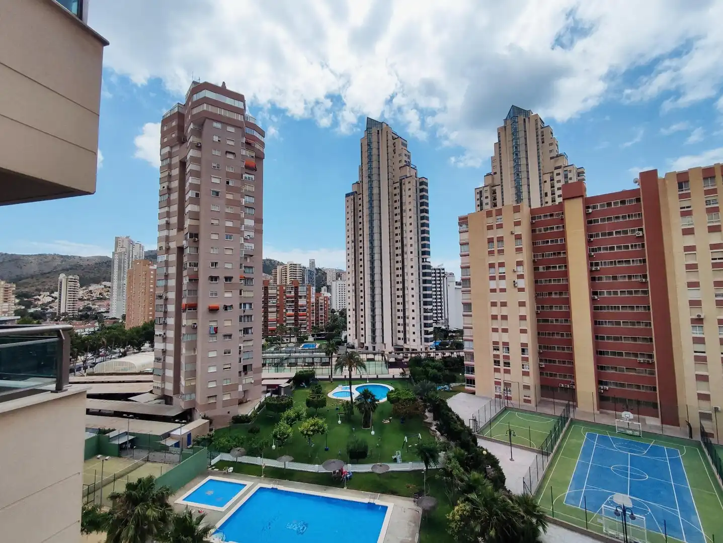 Vista exterior de Apartamento en venta en Benidorm con Aire acondicionado, Calefacción y Jardín privado