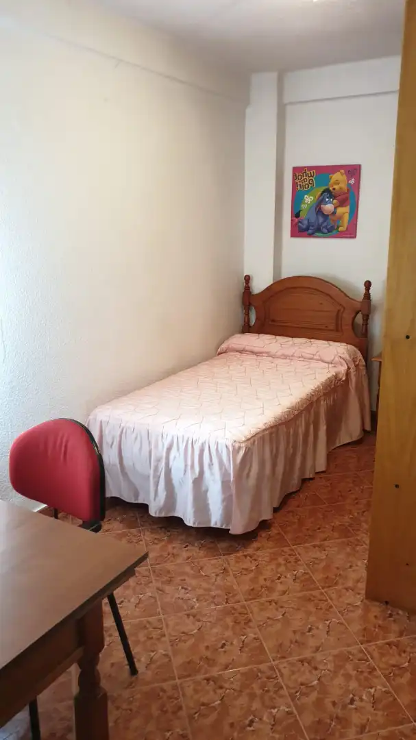 Piso de alquiler en Calle Fausto, El Torrejón - El Cerezo