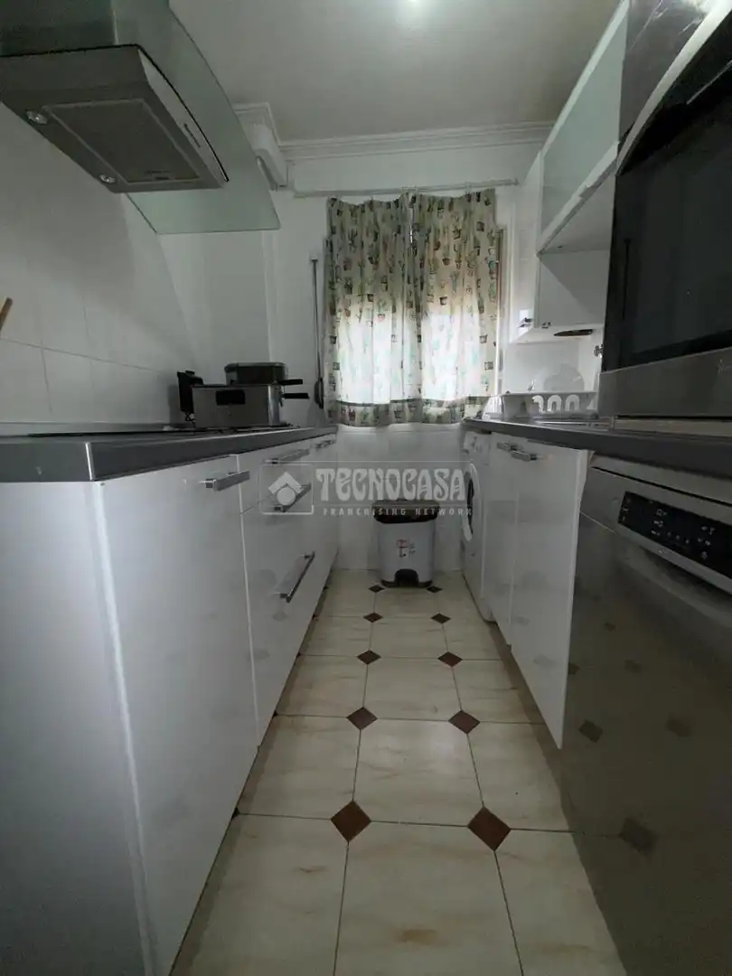 Kitchen of Flat for sale in Sevilla  with Air Conditioner