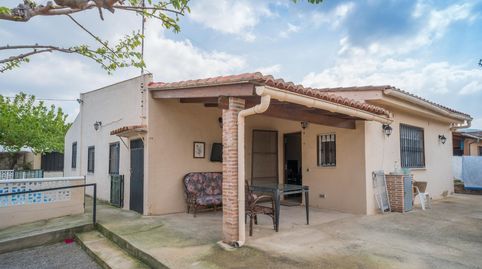 PRECIOSO CHALET EN CANALS  CON EXCELENTE ACCESO PARTIDA MANGAY