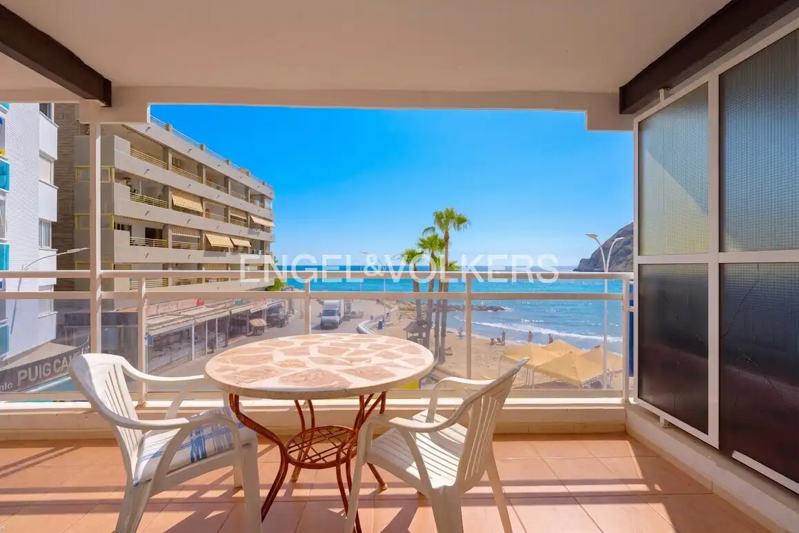 Vista exterior de Apartament en venda en Finestrat amb Terrassa