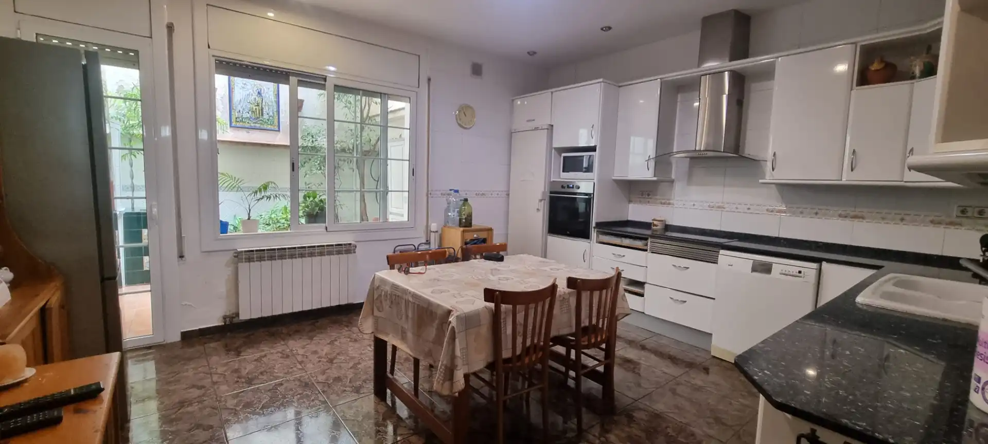 Küche von Haus oder Chalet zum Verkauf in Badalona mit Klimaanlage, Heizung und Terrasse