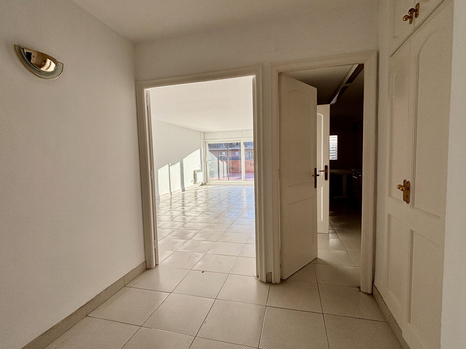 Flat to rent in Girona Capital  with Heating and Terrace