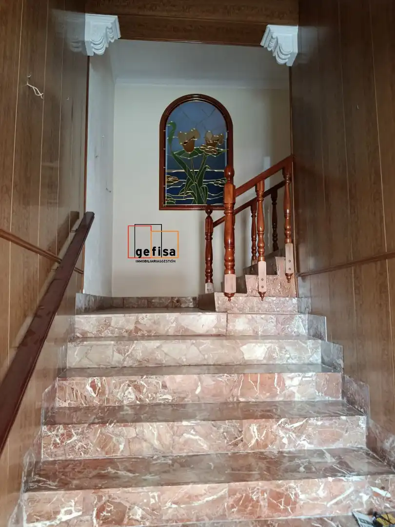 Casa amb terrassa en venda a Valdepeñas, imagen 2