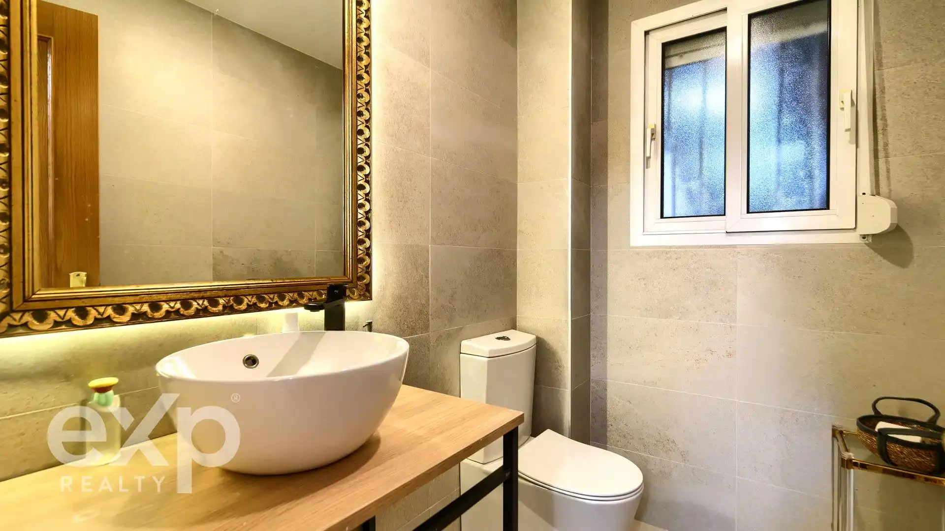 Baño de Casa o chalet en venta en Godella con Aire acondicionado, Calefacción y Jardín privado