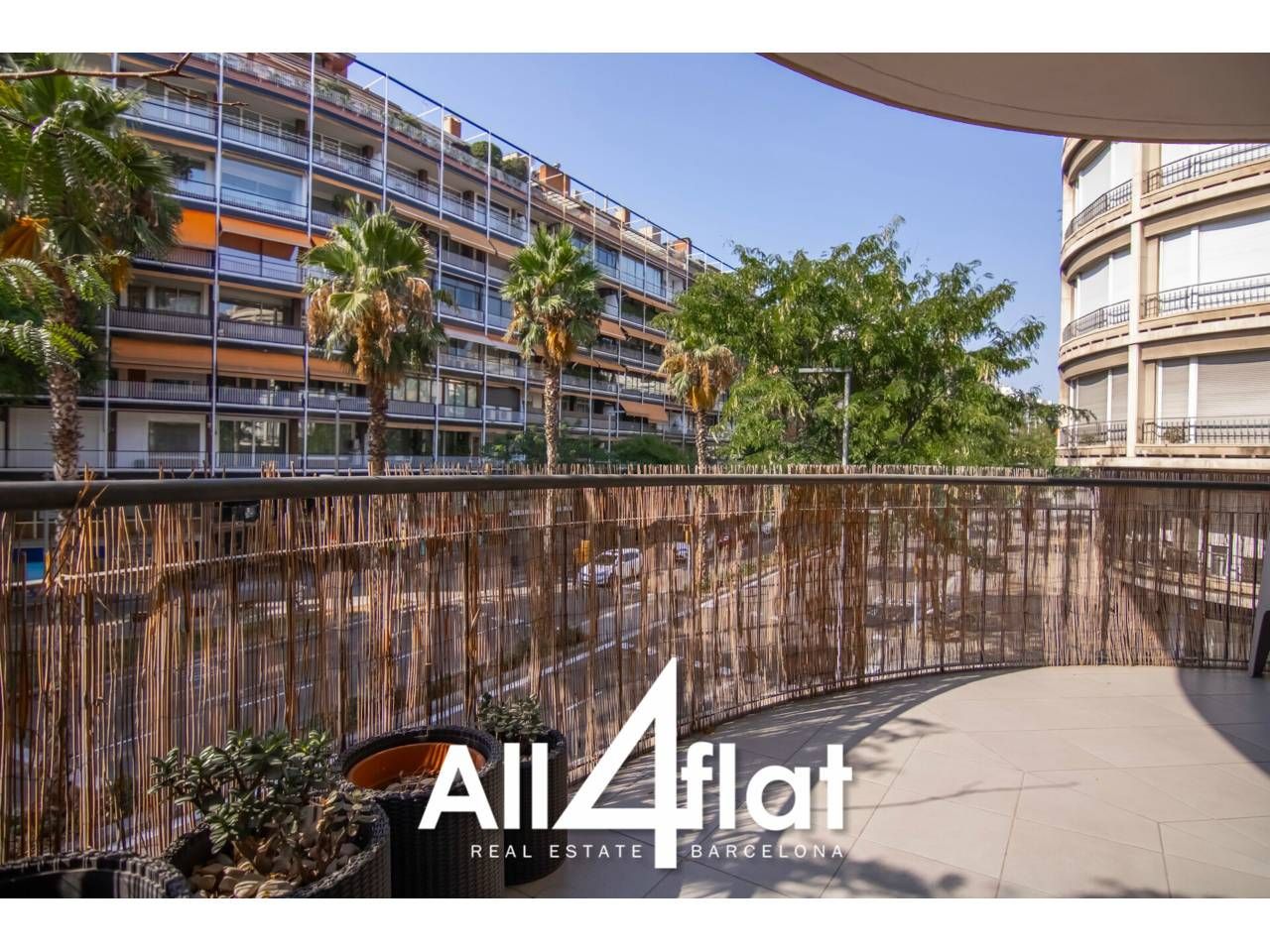 Vista exterior de Pis en venda en  Barcelona Capital amb Aire condicionat, Calefacció i Parquet