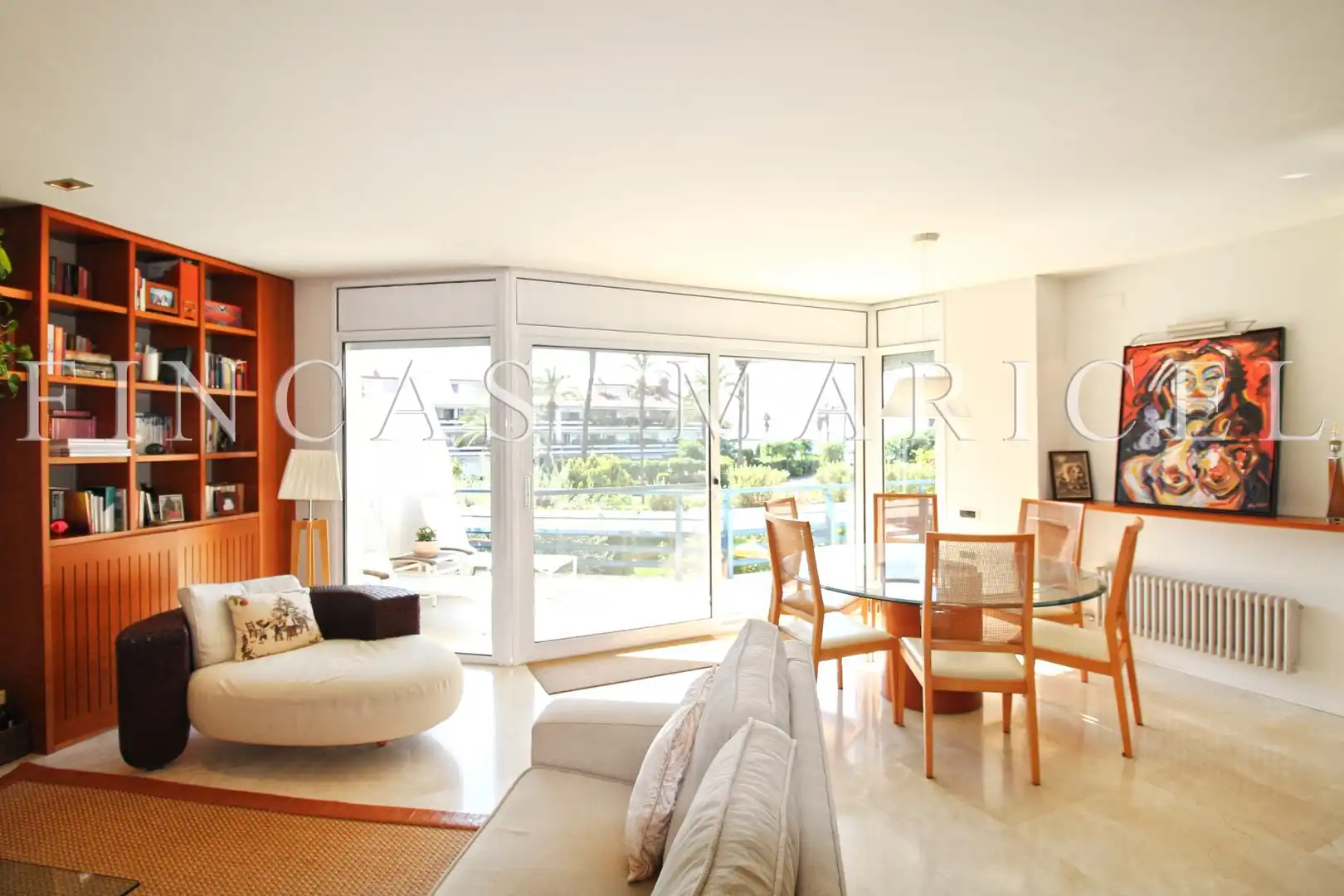 Living room of Flat for sale in Sitges  with Air Conditioner, Heating and Storage room