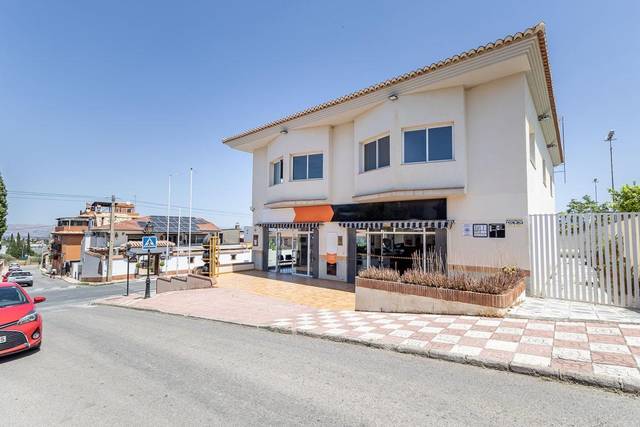 Edificio en Alquiler en Altos de la Zubia