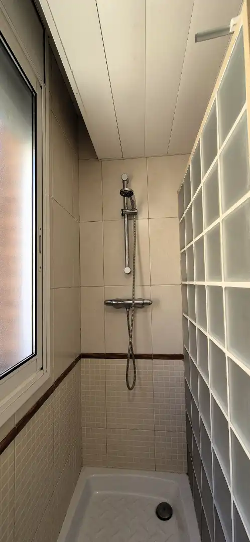 Badezimmer von Maisonette zum Verkauf in Molins de Rei mit Klimaanlage, Heizung und Terrasse