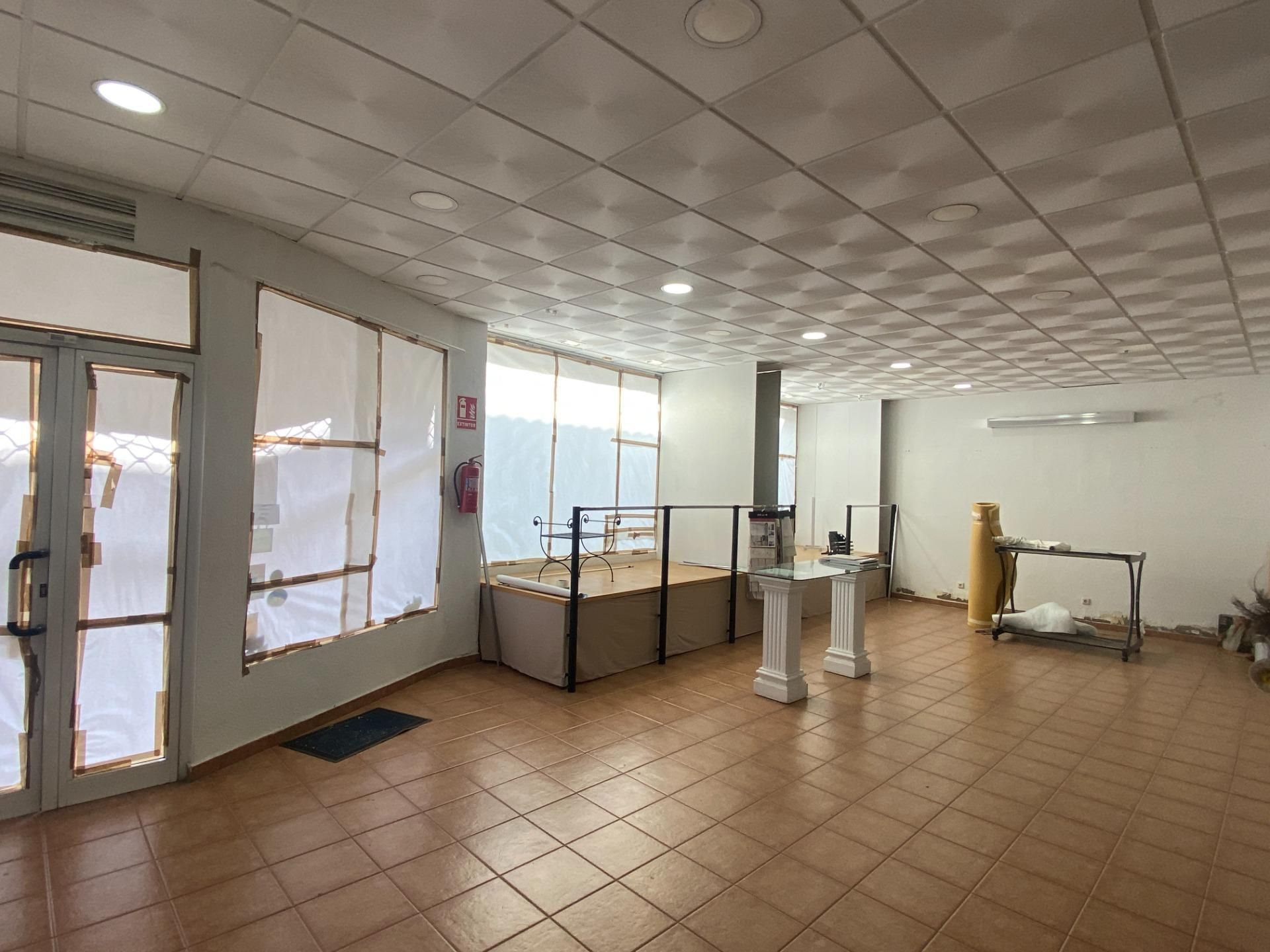 Premises to rent in Calle CRONISTA MARAVER, 2, Viñuela - Rescatado, Levante,  Córdoba Capital