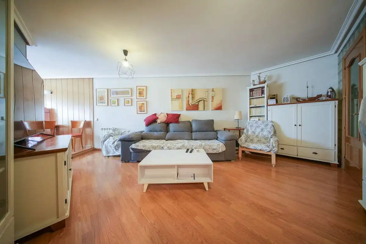 Flat with pool for sale in Avenida de Betanzos