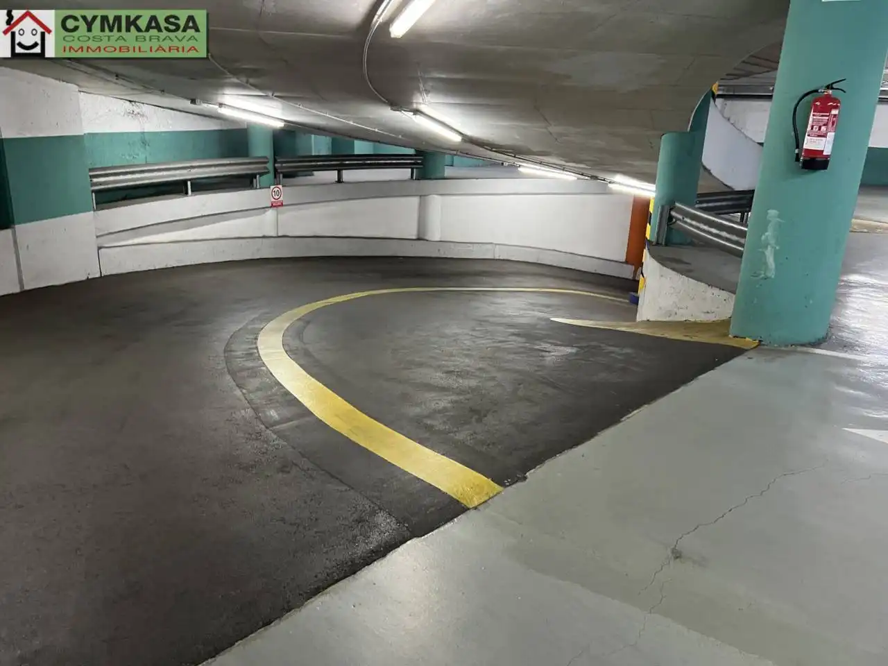 Garatge en venda a Avenida DELS VENTS, 9, Montigalà