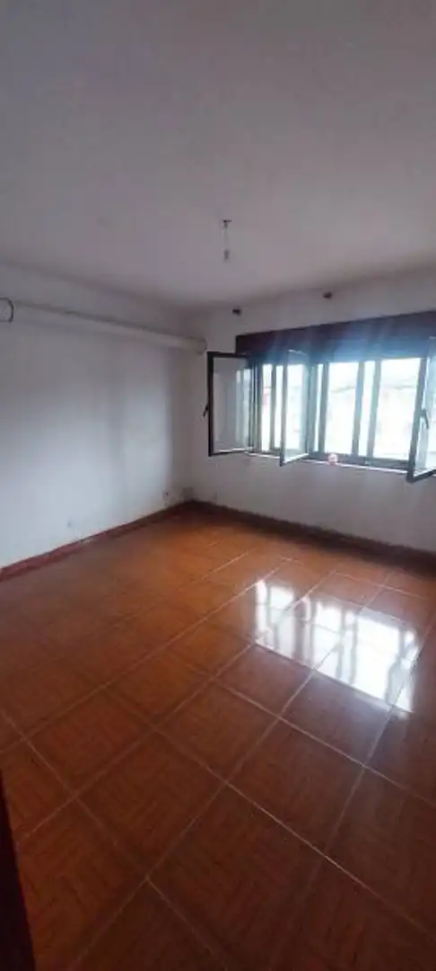 Sala d'estar de Pis en venda en Avilés amb Calefacció i Piscina