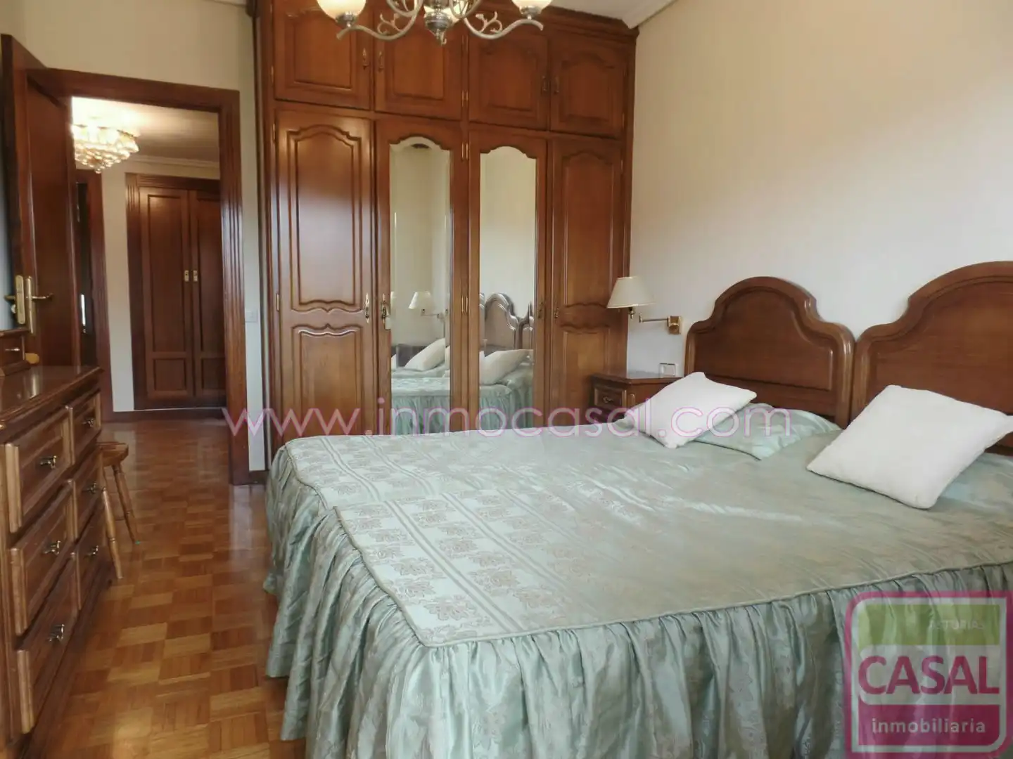 Schlafzimmer von Wohnung zur Miete in Oviedo  mit Heizung, Terrasse und Möbliert