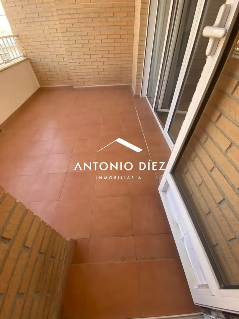 Terraza de Piso en venta en Monforte del Cid con Terraza, Trastero y Amueblado