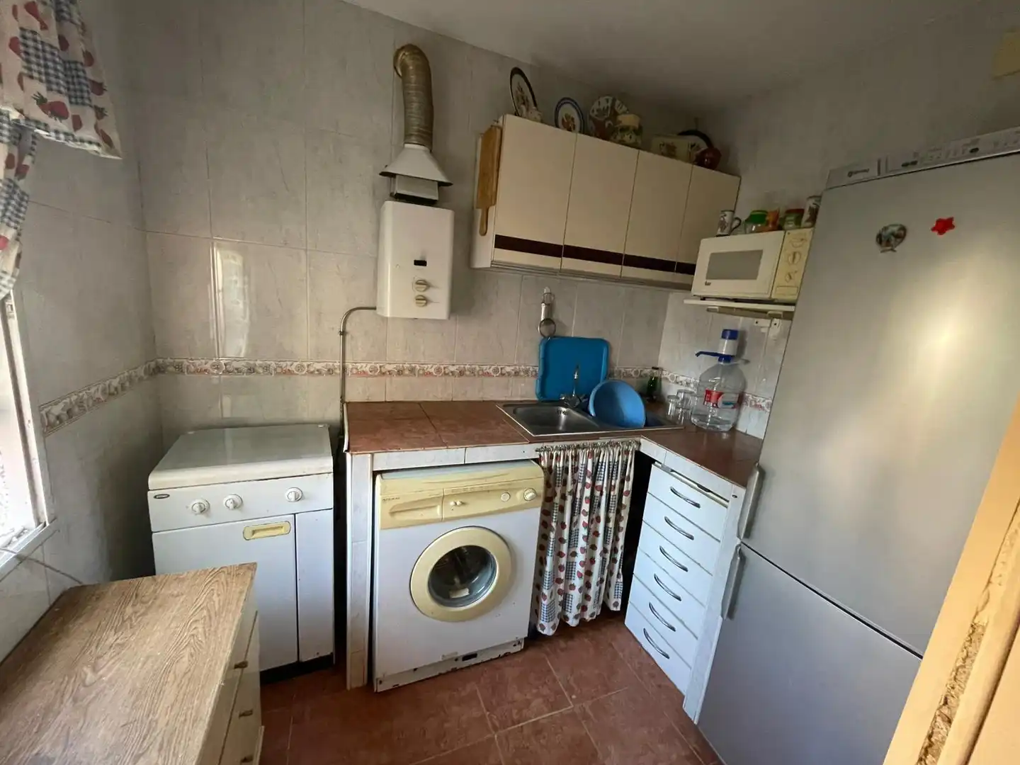 Cuina de Casa o xalet en venda en Cáceres amb Calefacció i Traster