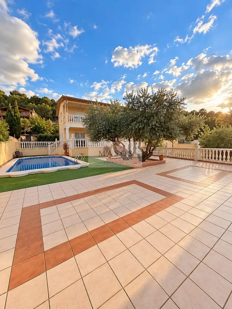 Haus mit Pool zum Verkauf in La Bisbal del Penedès