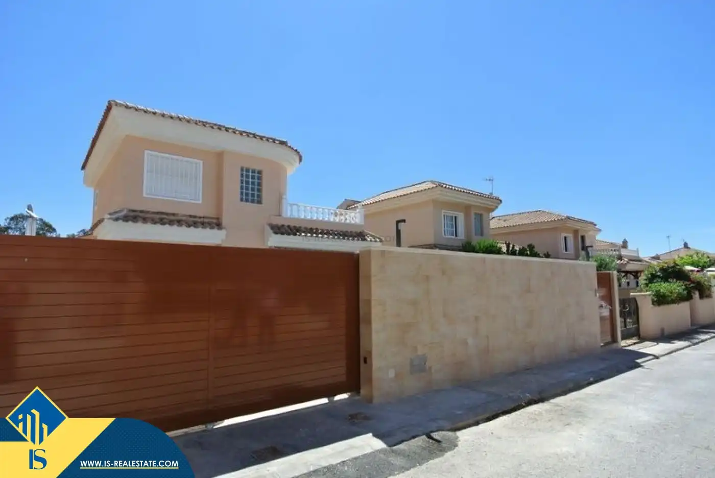 Außenansicht von Haus oder Chalet zur Miete in Torrevieja mit Klimaanlage, Terrasse und Schwimmbad