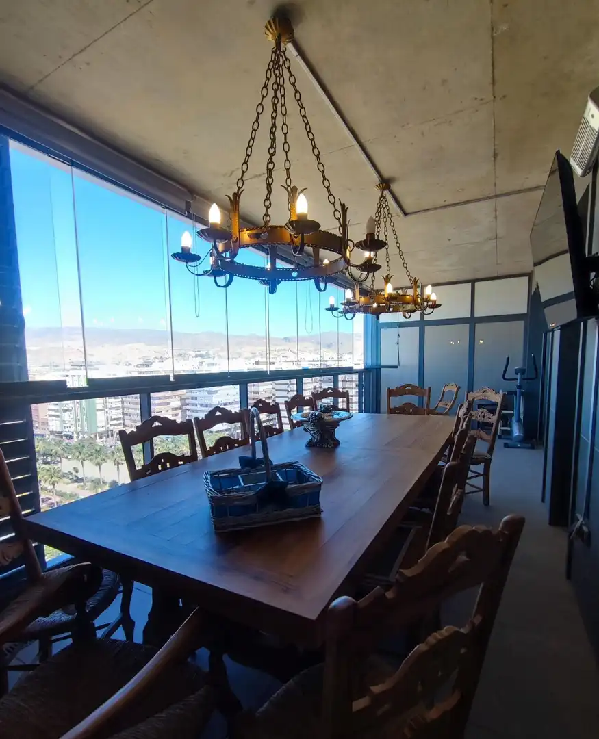 Comedor de Piso de alquiler en Almería con Aire acondicionado, Calefacción y Jardín privado