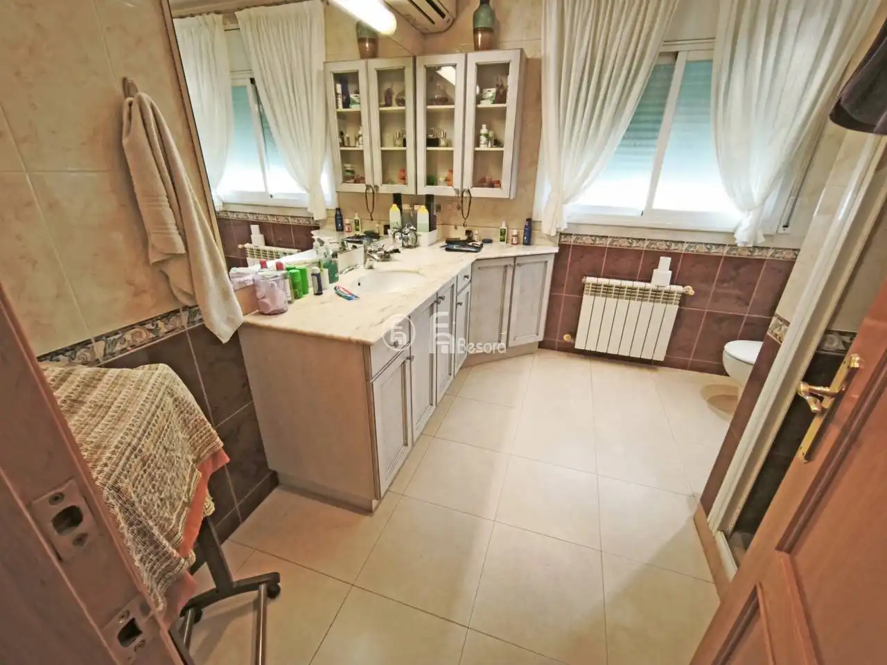 Casa aparellada amb jardí en venda a Avenida Lluís Companys, imagen 23