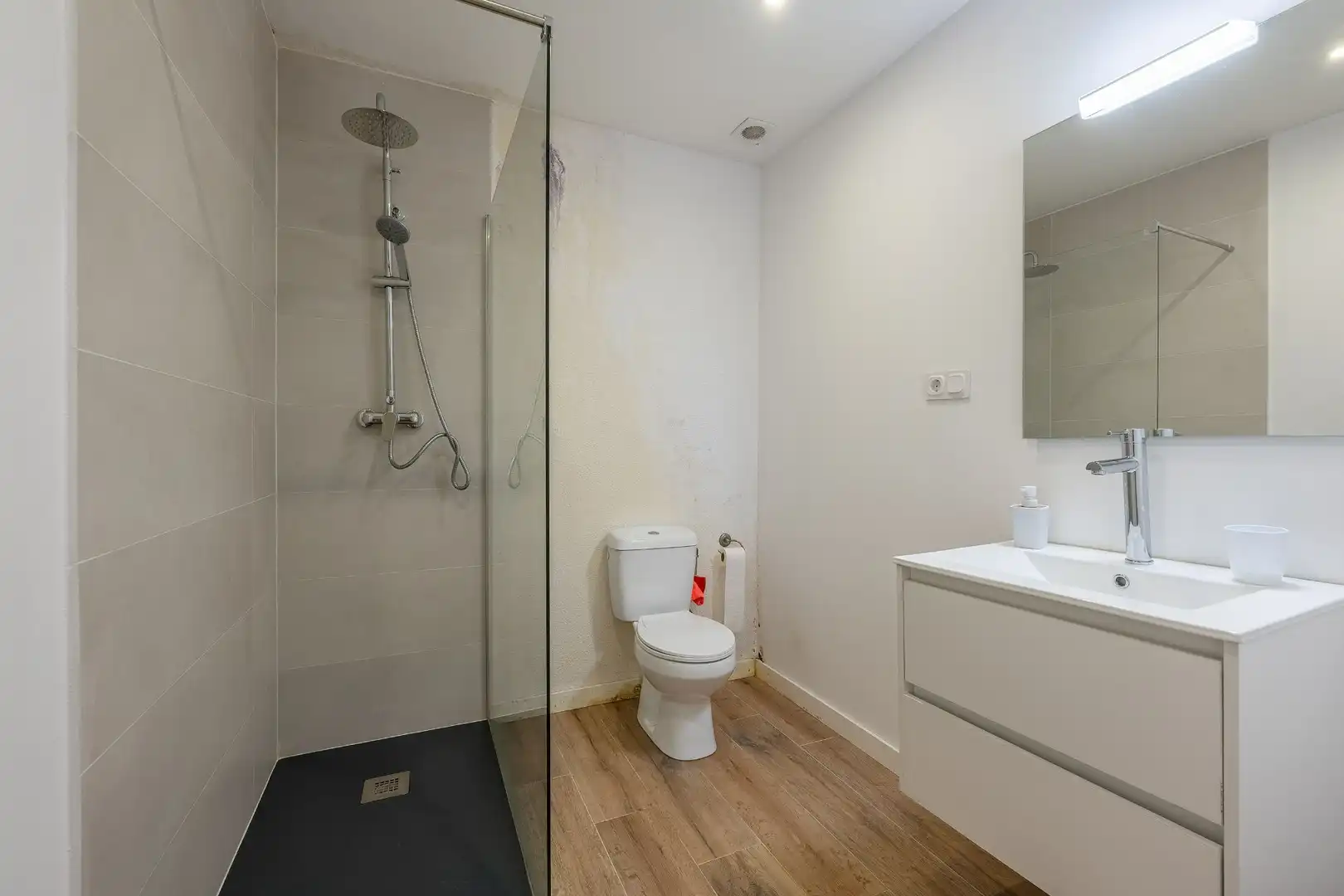 Bathroom of Houses for sale in Sant Cebrià de Vallalta  with Heating, Private garden and Storage room