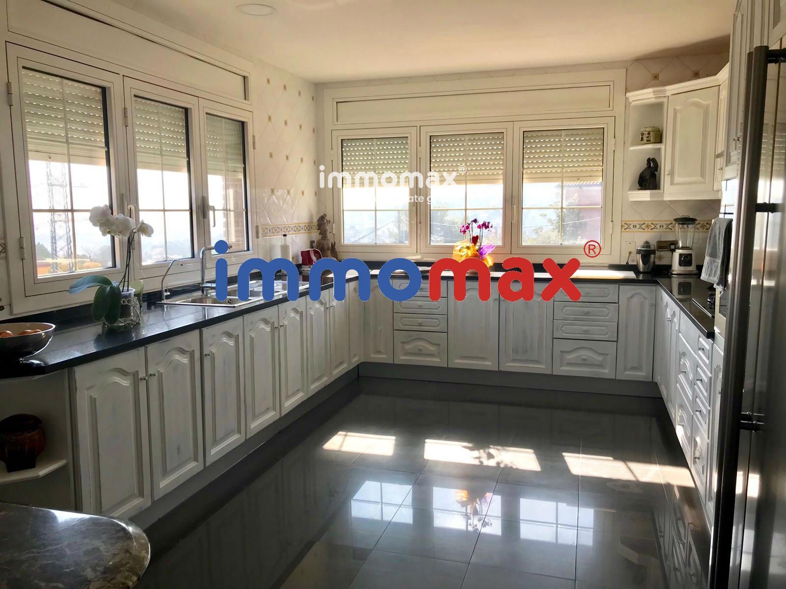 Kitchen of House or chalet for sale in Sant Boi de Llobregat  with Air Conditioner, Heating and Terrace