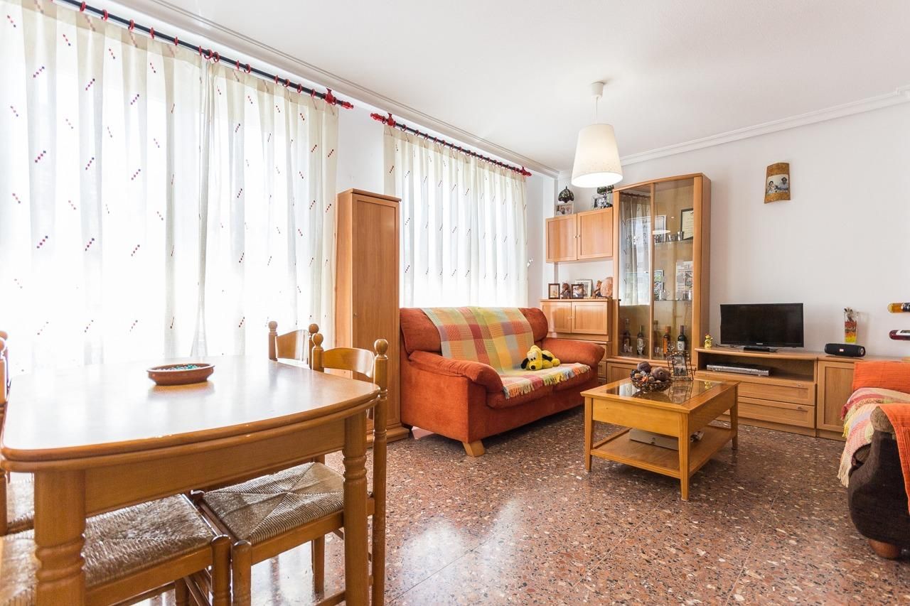 Living room of Flat for sale in Elda  with Air Conditioner and Terrace