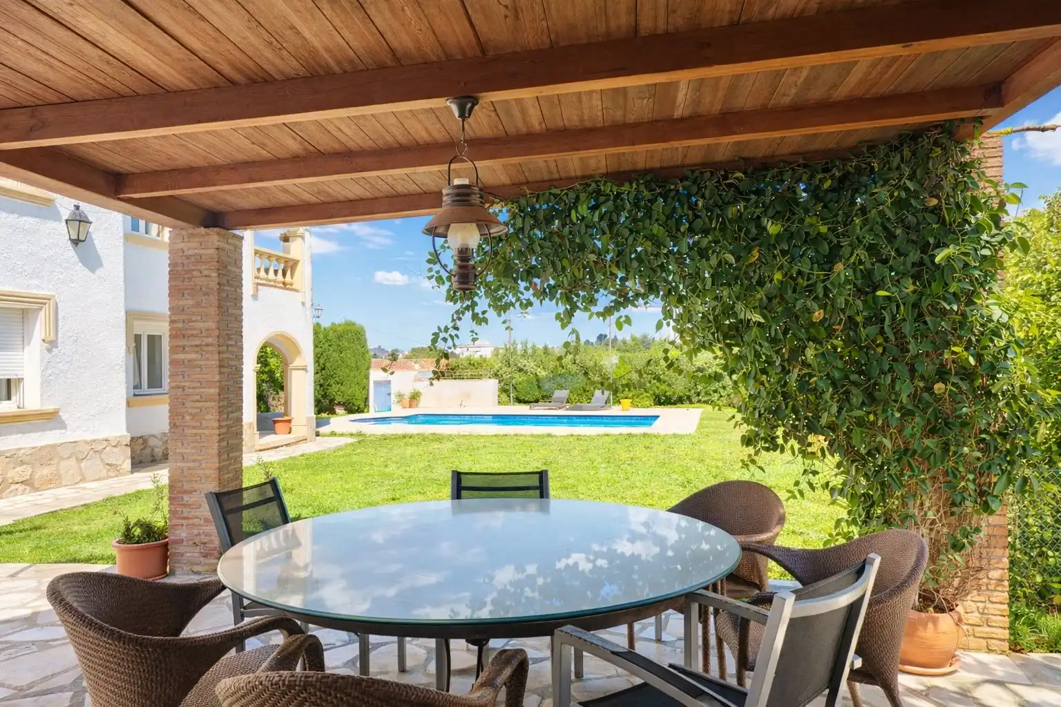 Detached house with pool for sale in El Montgó