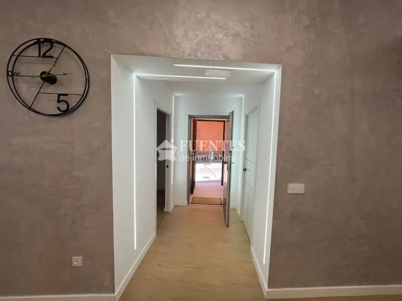 Piso en venta en Calle Cerdá, Altozano - Conde Lumiares