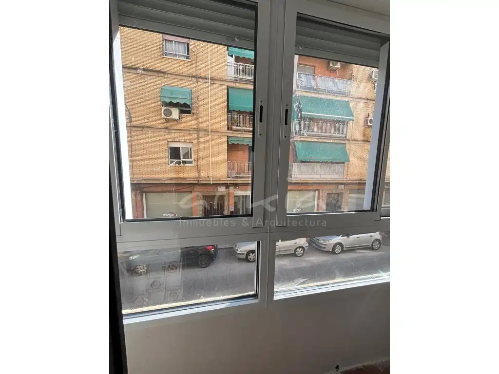 Vista exterior de Piso en venta en Burjassot
