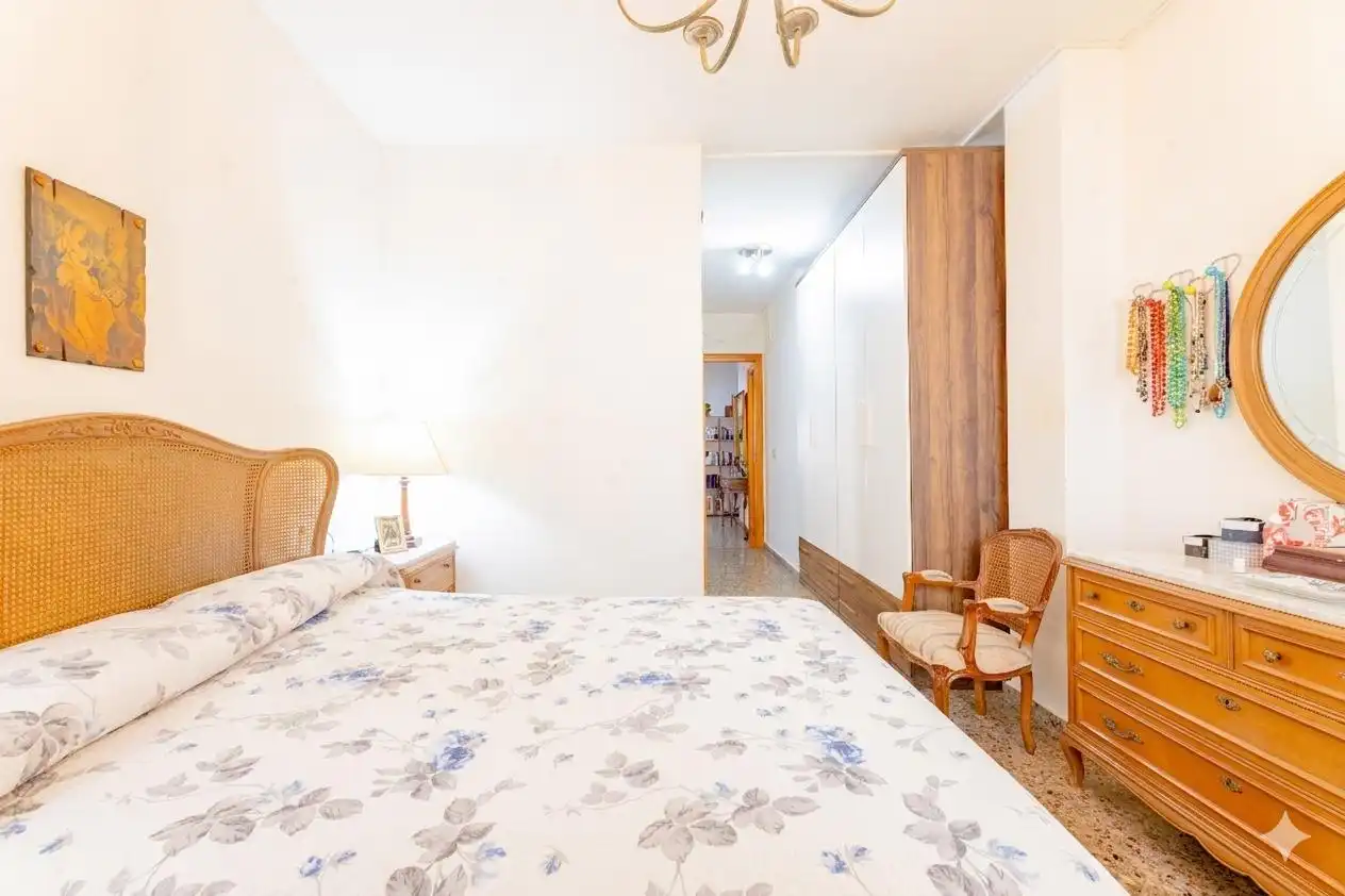 Bedroom of Flat for sale in La Pobla de Vallbona  with Balcony