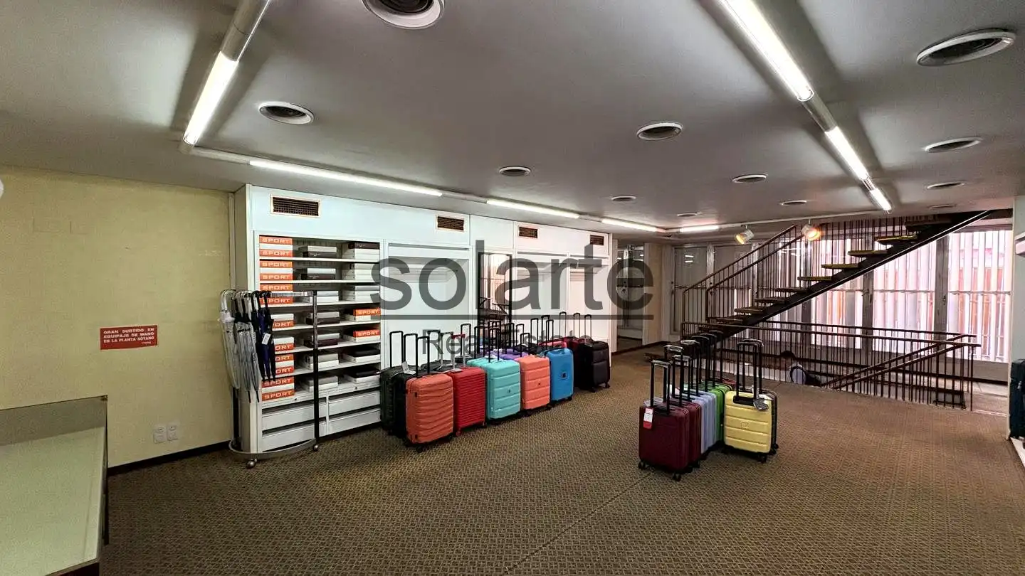 Edificio en venta en L'Hospitalet de Llobregat