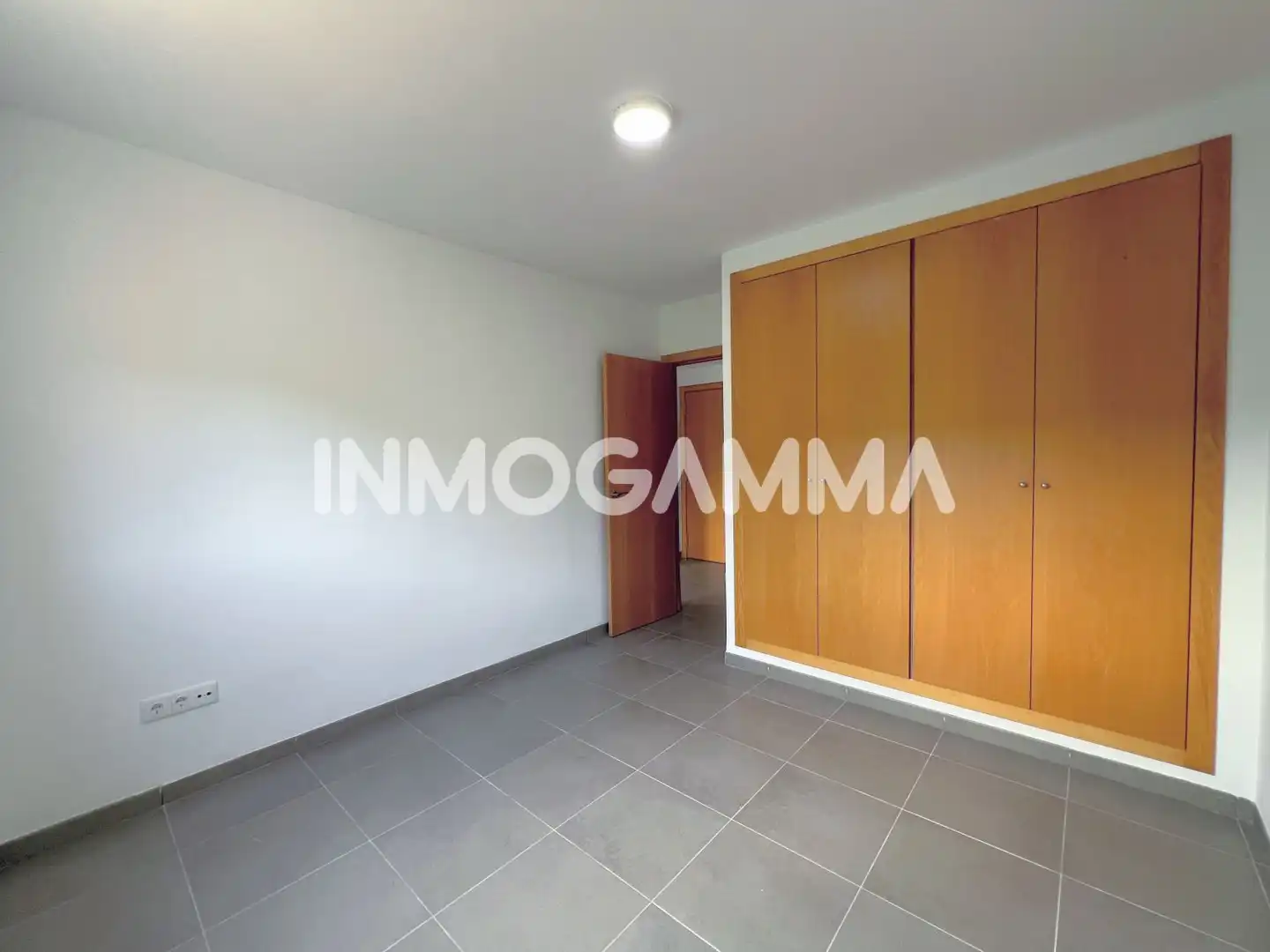 Apartments for rent in Favara  with Storage room