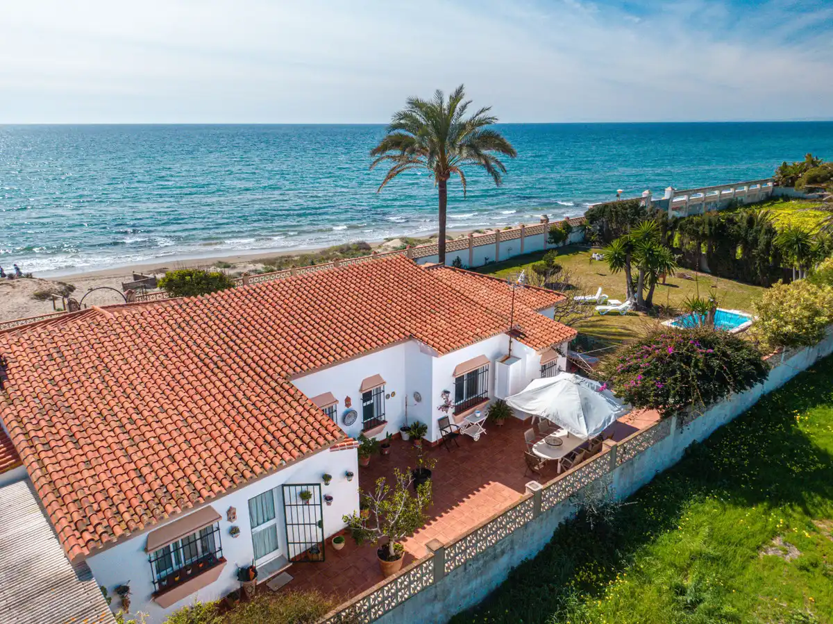 Jardí de Casa o xalet en venda en Marbella amb Aire condicionat, Jardí privat i Piscina