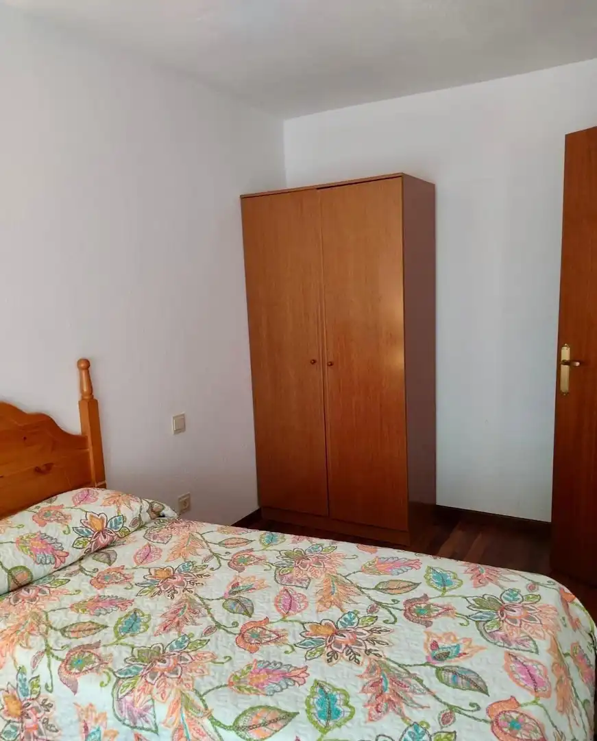 Dormitori de Pis en venda en Canfranc amb Calefacció, Parquet i Terrassa
