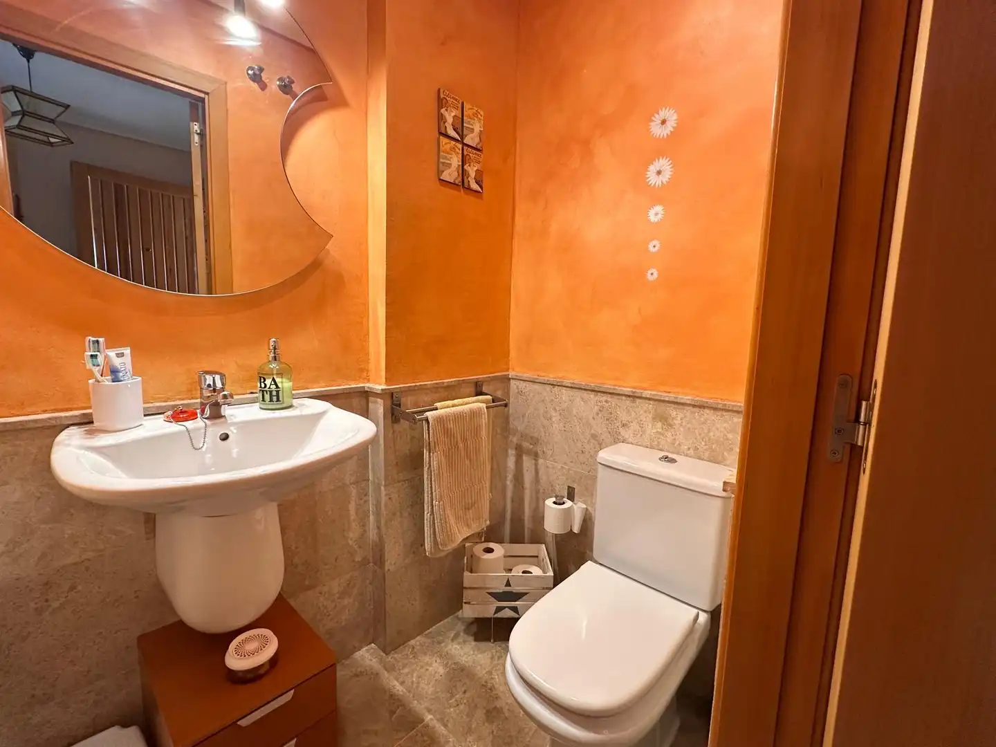 Baño de Casa adosada en venta en Montequinto con Aire acondicionado y Calefacción