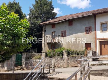 Casa amb jardí en venda a Barrika