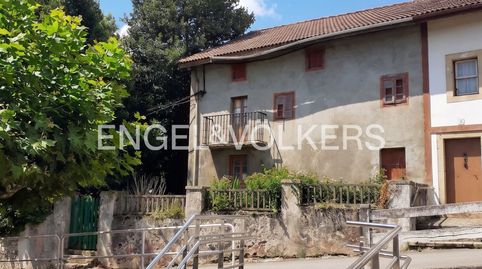 Casa en parcela con potencial urbanístico para la construcción de hasta 4 viviendas en Barrika