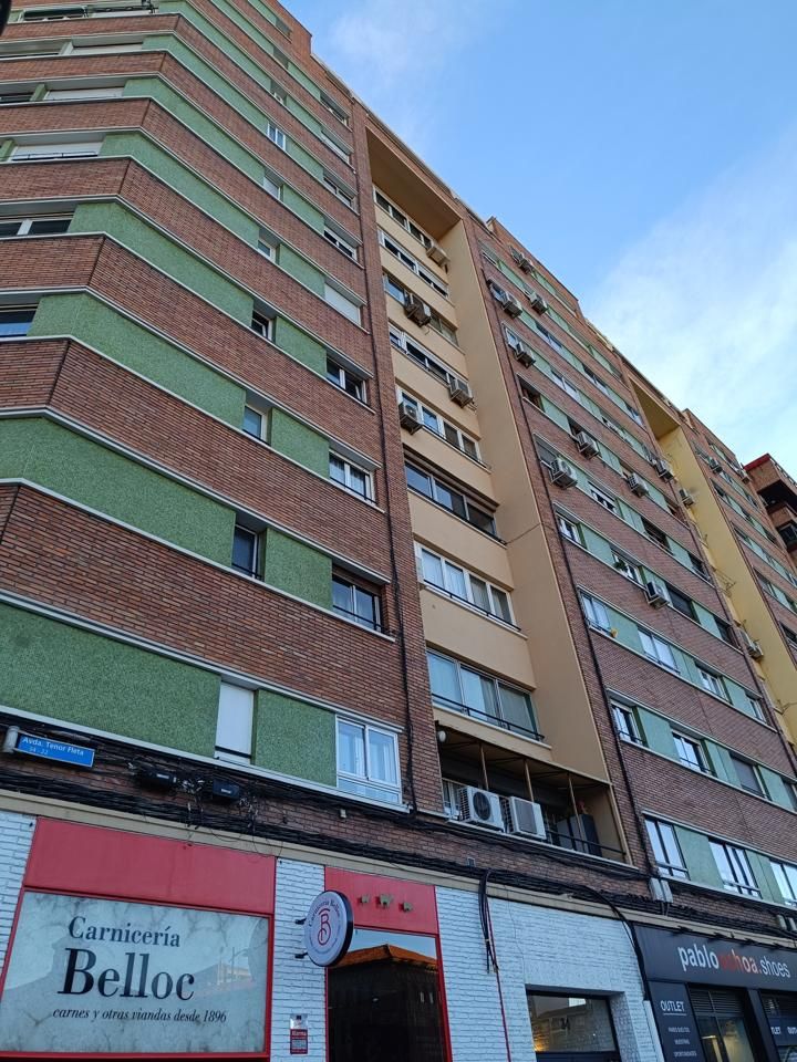 Exterior view of Flat for sale in  Zaragoza Capital  with Air Conditioner, Heating and Furnished