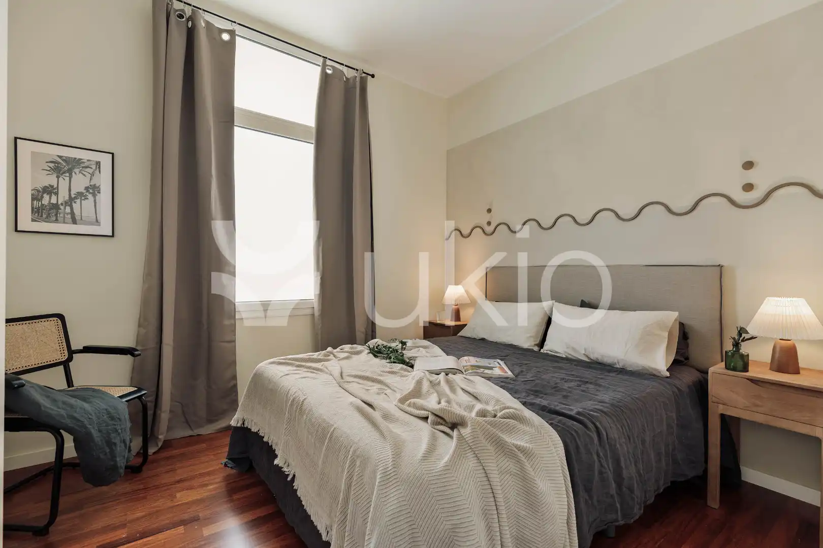 Dormitori de Apartament de lloguer en Barcelona amb Aire condicionat, Calefacció i Moblat