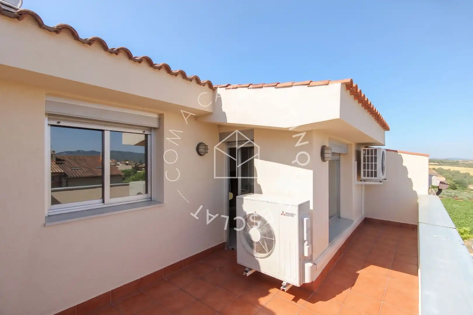 Terrassa de Casa o xalet en venda en Sant Llorenç d'Hortons amb Jardí privat